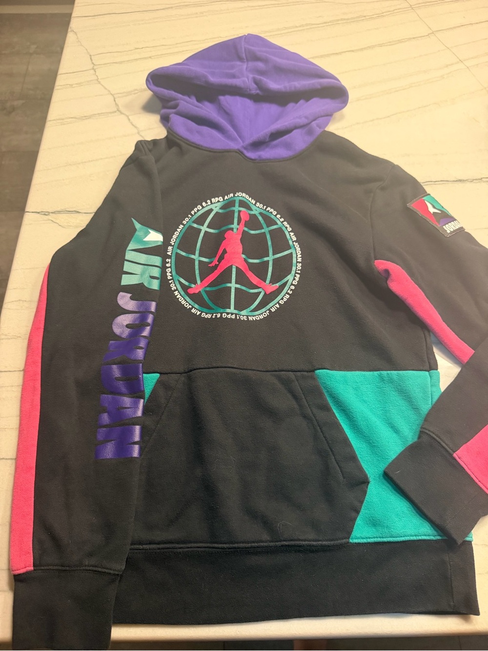 Air Jordan 90s kids XL/women’s small Hoodie
